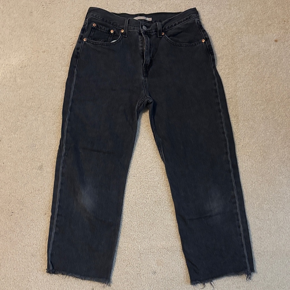 Black Frayed Hem Levi Jeans